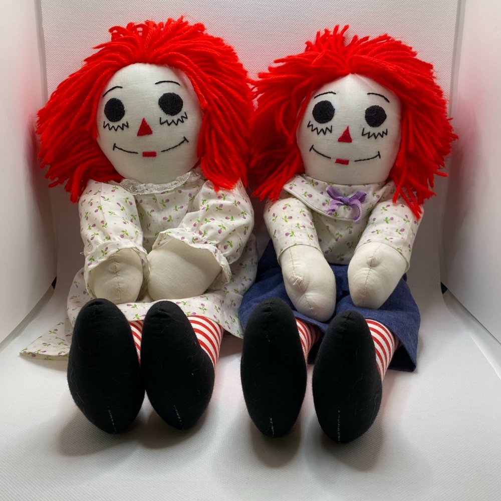 Raggedy Ann & Andy Dolls EUC white floral fabric